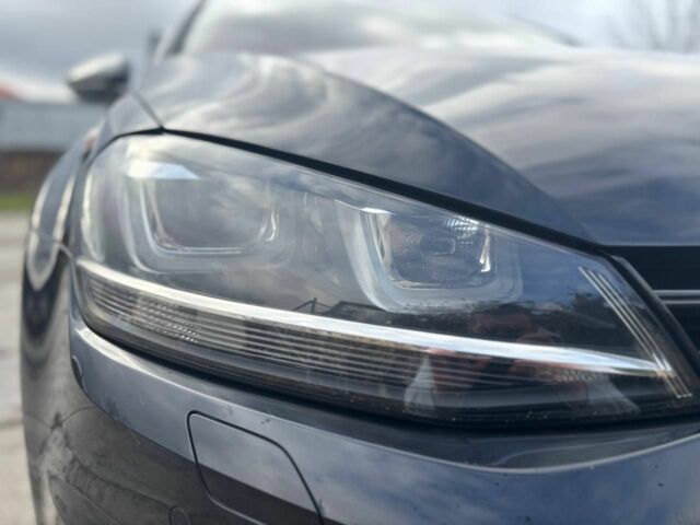 Черный Фольксваген Гольф, объемом двигателя 2 л и пробегом 196 тыс. км за 12800 $, фото 2 на Automoto.ua