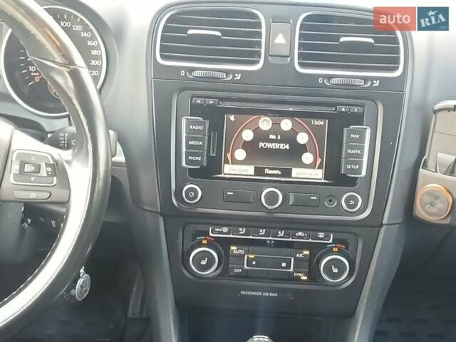 Черный Фольксваген Гольф, объемом двигателя 1.6 л и пробегом 266 тыс. км за 8600 $, фото 25 на Automoto.ua