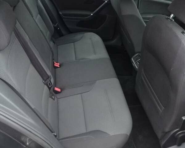 Черный Фольксваген Гольф, объемом двигателя 1.97 л и пробегом 241 тыс. км за 12000 $, фото 17 на Automoto.ua