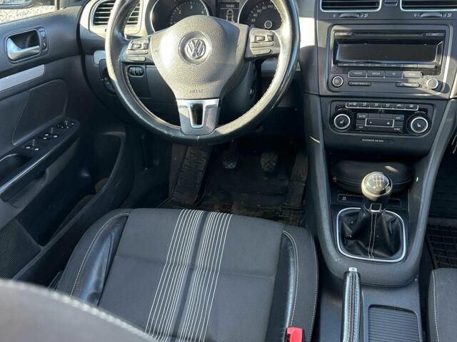 Черный Фольксваген Гольф, объемом двигателя 1.6 л и пробегом 270 тыс. км за 8350 $, фото 3 на Automoto.ua