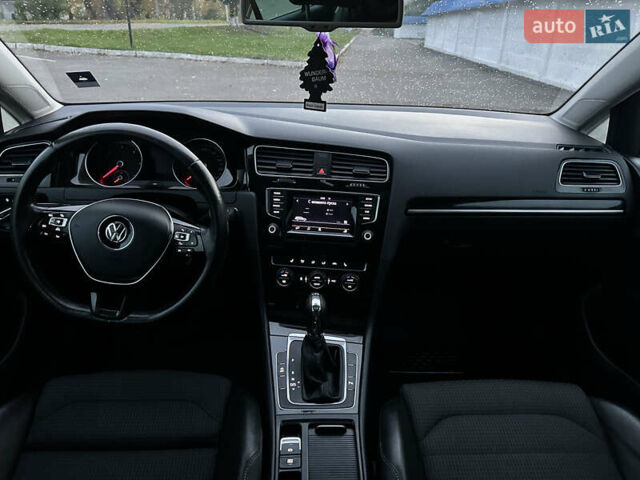 Черный Фольксваген Гольф, объемом двигателя 0 л и пробегом 245 тыс. км за 13200 $, фото 25 на Automoto.ua