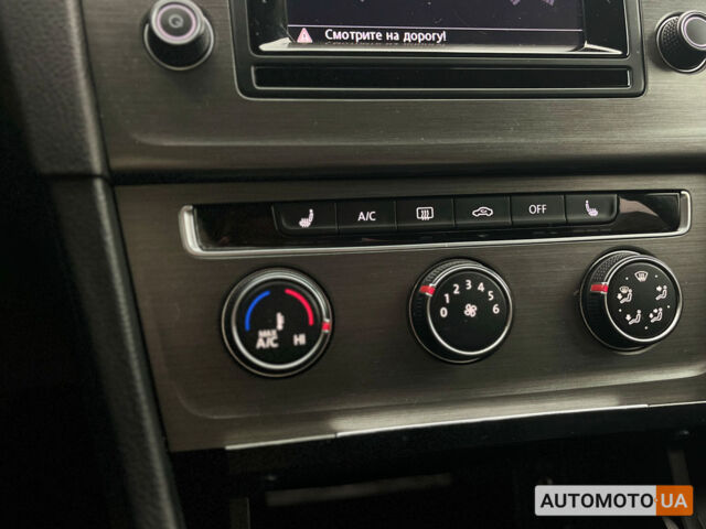 Черный Фольксваген Гольф, объемом двигателя 1.6 л и пробегом 246 тыс. км за 10300 $, фото 17 на Automoto.ua