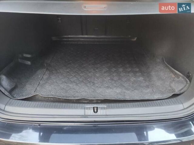 Чорний Фольксваген Гольф, об'ємом двигуна 1.6 л та пробігом 267 тис. км за 9200 $, фото 19 на Automoto.ua