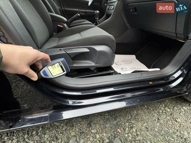 Черный Фольксваген Гольф, объемом двигателя 1.6 л и пробегом 207 тыс. км за 9300 $, фото 86 на Automoto.ua