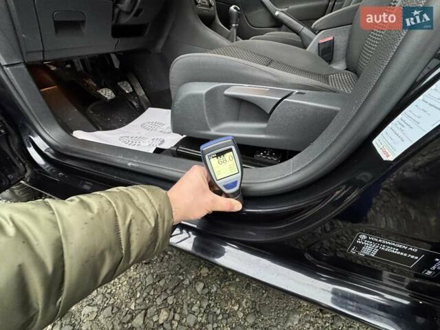 Черный Фольксваген Гольф, объемом двигателя 1.6 л и пробегом 207 тыс. км за 9300 $, фото 68 на Automoto.ua