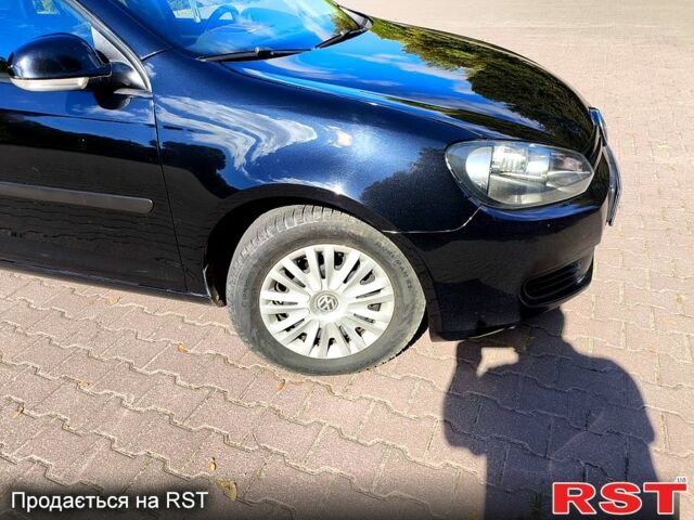 Черный Фольксваген Гольф, объемом двигателя 1.6 л и пробегом 241 тыс. км за 8000 $, фото 3 на Automoto.ua