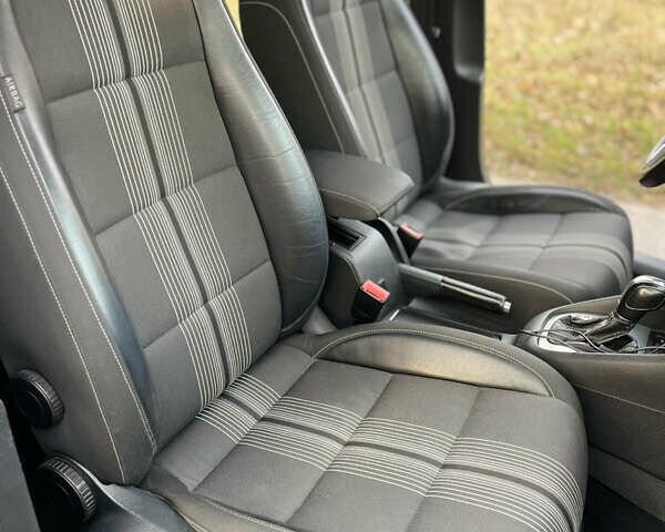 Чорний Фольксваген Гольф, об'ємом двигуна 1.97 л та пробігом 297 тис. км за 9200 $, фото 23 на Automoto.ua