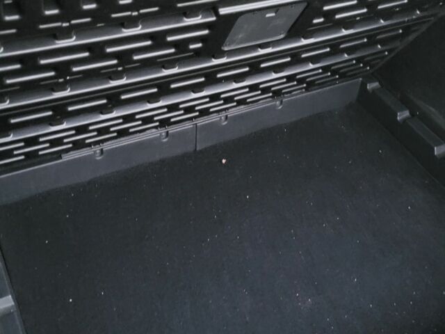 Черный Фольксваген Гольф, объемом двигателя 1.6 л и пробегом 163 тыс. км за 8500 $, фото 5 на Automoto.ua