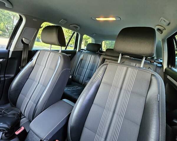 Черный Фольксваген Гольф, объемом двигателя 1.6 л и пробегом 326 тыс. км за 8950 $, фото 20 на Automoto.ua