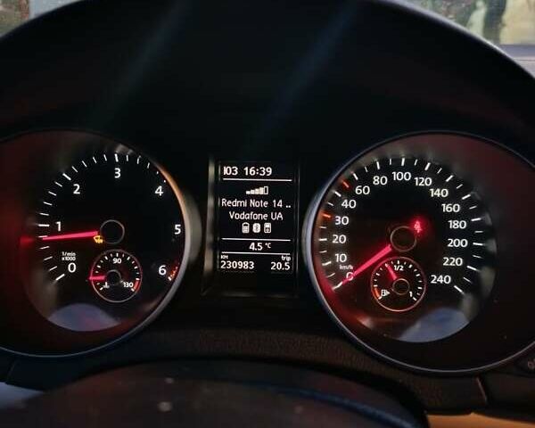 Черный Фольксваген Гольф, объемом двигателя 1.6 л и пробегом 230 тыс. км за 8500 $, фото 4 на Automoto.ua
