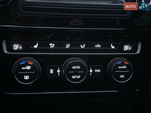 Черный Фольксваген Гольф, объемом двигателя 0 л и пробегом 245 тыс. км за 13200 $, фото 28 на Automoto.ua