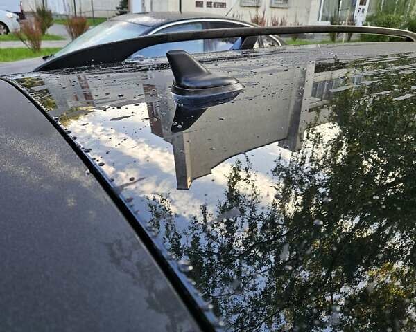 Черный Фольксваген Гольф, объемом двигателя 1.6 л и пробегом 326 тыс. км за 8950 $, фото 4 на Automoto.ua