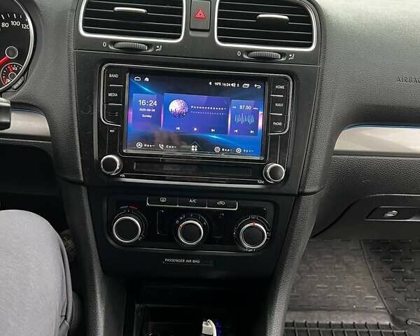 Чорний Фольксваген Гольф, об'ємом двигуна 1.6 л та пробігом 216 тис. км за 8500 $, фото 9 на Automoto.ua