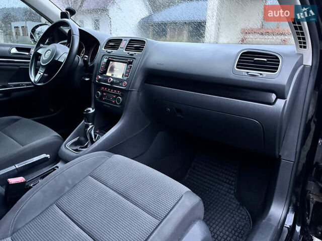 Черный Фольксваген Гольф, объемом двигателя 1.6 л и пробегом 276 тыс. км за 8999 $, фото 18 на Automoto.ua