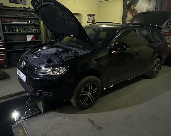 Черный Фольксваген Гольф, объемом двигателя 1.6 л и пробегом 320 тыс. км за 9300 $, фото 12 на Automoto.ua