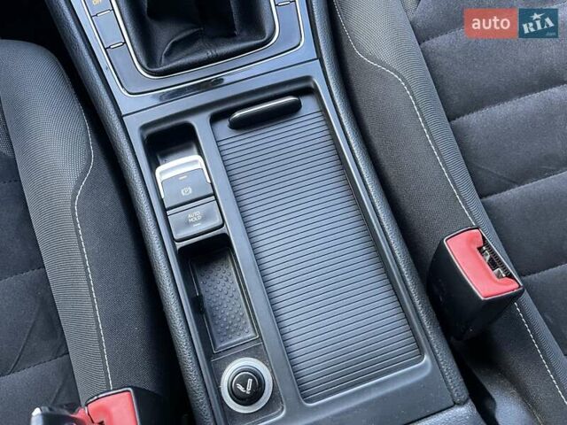 Фольксваген Гольф 2013 в Стрые на Automoto.ua Черный Фольксваген Гольф, объемом двигателя 1.97 л и пробегом 245 тыс. км за 11750 $, фото 42 на Automoto.ua