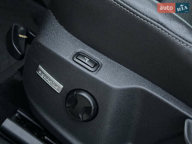 Черный Фольксваген Гольф, объемом двигателя 0 л и пробегом 245 тыс. км за 13200 $, фото 14 на Automoto.ua