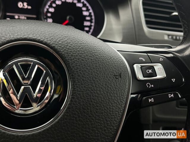 Черный Фольксваген Гольф, объемом двигателя 1.6 л и пробегом 246 тыс. км за 10300 $, фото 13 на Automoto.ua