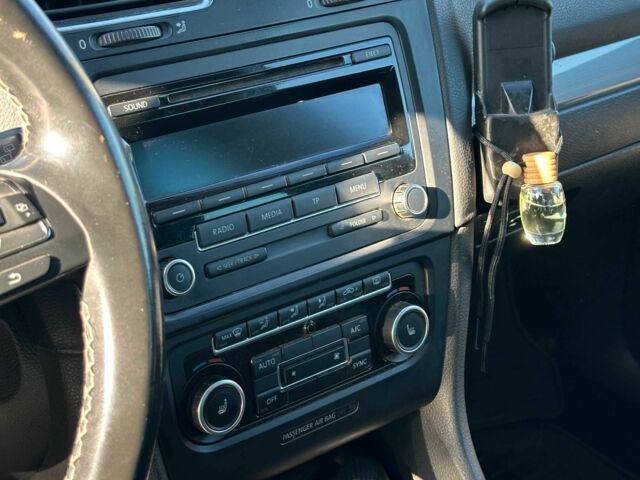 Черный Фольксваген Гольф, объемом двигателя 1.6 л и пробегом 270 тыс. км за 8350 $, фото 10 на Automoto.ua