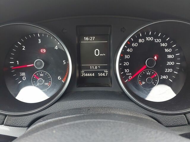 Черный Фольксваген Гольф, объемом двигателя 2 л и пробегом 257 тыс. км за 9250 $, фото 7 на Automoto.ua