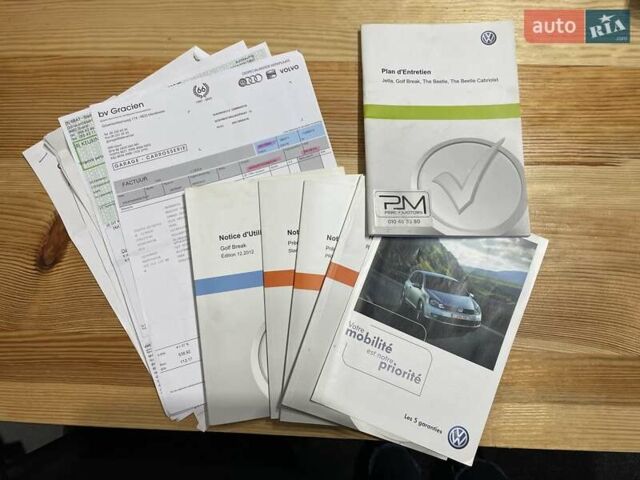 Черный Фольксваген Гольф, объемом двигателя 1.6 л и пробегом 207 тыс. км за 9300 $, фото 91 на Automoto.ua