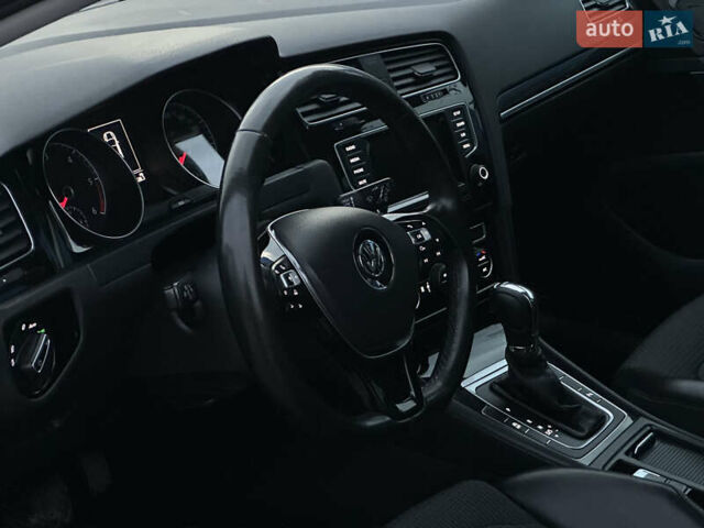Черный Фольксваген Гольф, объемом двигателя 0 л и пробегом 245 тыс. км за 13200 $, фото 8 на Automoto.ua