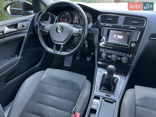 Фольксваген Гольф 2013 в Стрые на Automoto.ua Черный Фольксваген Гольф, объемом двигателя 1.97 л и пробегом 245 тыс. км за 11750 $, фото 31 на Automoto.ua