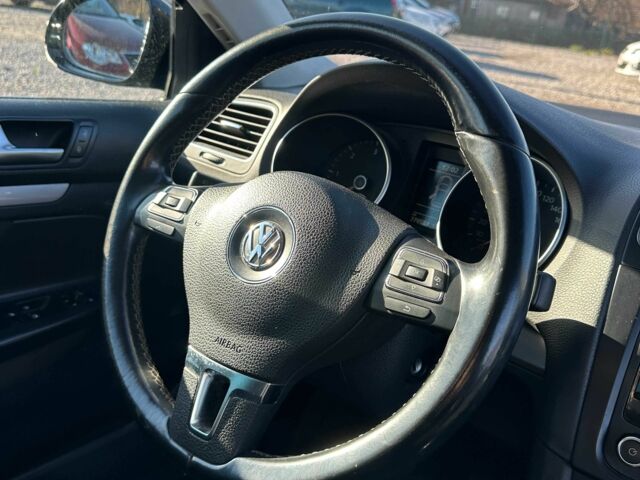 Черный Фольксваген Гольф, объемом двигателя 1.6 л и пробегом 270 тыс. км за 8350 $, фото 7 на Automoto.ua