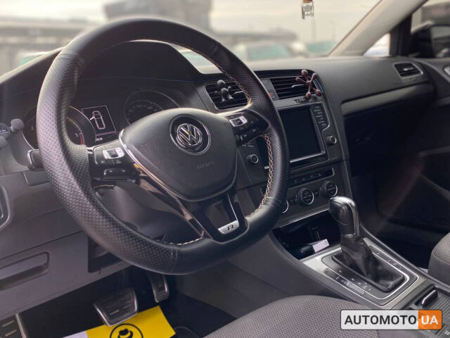 Черный Фольксваген Гольф, объемом двигателя 1.6 л и пробегом 290 тыс. км за 13199 $, фото 9 на Automoto.ua