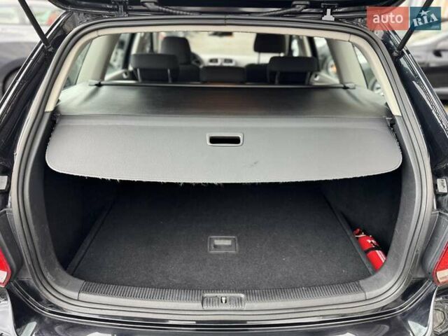 Черный Фольксваген Гольф, объемом двигателя 1.6 л и пробегом 207 тыс. км за 9300 $, фото 37 на Automoto.ua