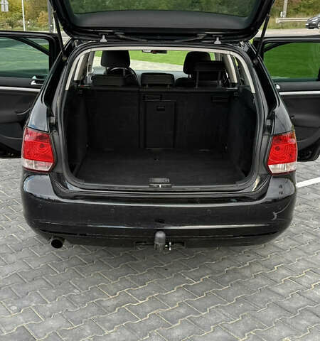 Черный Фольксваген Гольф, объемом двигателя 1.6 л и пробегом 279 тыс. км за 8400 $, фото 21 на Automoto.ua