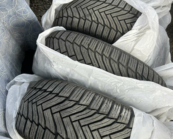 Чорний Фольксваген Гольф, об'ємом двигуна 1.6 л та пробігом 320 тис. км за 8200 $, фото 45 на Automoto.ua