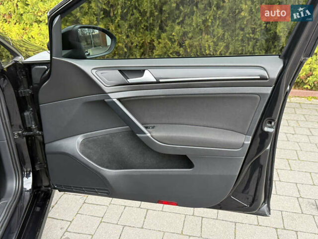 Черный Фольксваген Гольф, объемом двигателя 2 л и пробегом 245 тыс. км за 11700 $, фото 32 на Automoto.ua