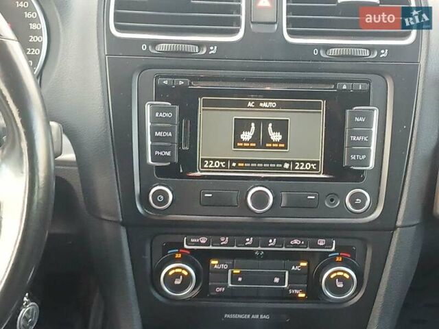 Черный Фольксваген Гольф, объемом двигателя 1.6 л и пробегом 266 тыс. км за 8600 $, фото 27 на Automoto.ua