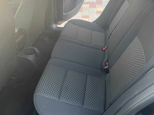 Черный Фольксваген Гольф, объемом двигателя 1.6 л и пробегом 270 тыс. км за 8300 $, фото 8 на Automoto.ua