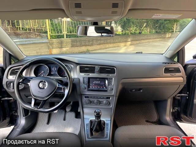 Чорний Фольксваген Гольф, об'ємом двигуна 1.6 л та пробігом 330 тис. км за 9300 $, фото 5 на Automoto.ua