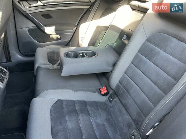 Фольксваген Гольф 2013 в Стрые на Automoto.ua Черный Фольксваген Гольф, объемом двигателя 1.97 л и пробегом 245 тыс. км за 11750 $, фото 47 на Automoto.ua