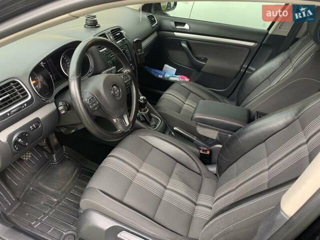 Черный Фольксваген Гольф, объемом двигателя 1.6 л и пробегом 233 тыс. км за 8450 $, фото 1 на Automoto.ua