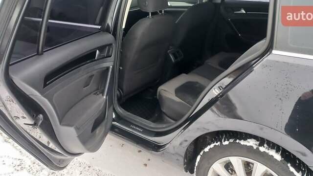 Черный Фольксваген Гольф, объемом двигателя 1.6 л и пробегом 245 тыс. км за 9800 $, фото 13 на Automoto.ua