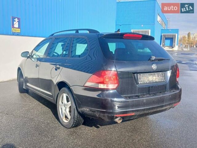 Черный Фольксваген Гольф, объемом двигателя 1.6 л и пробегом 266 тыс. км за 8600 $, фото 2 на Automoto.ua