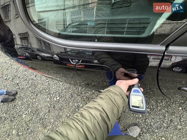 Черный Фольксваген Гольф, объемом двигателя 1.6 л и пробегом 207 тыс. км за 9300 $, фото 78 на Automoto.ua