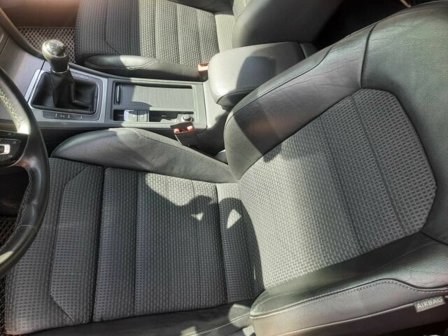 Чорний Фольксваген Гольф, об'ємом двигуна 1.6 л та пробігом 260 тис. км за 8799 $, фото 10 на Automoto.ua