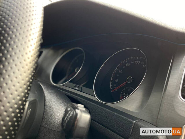 Черный Фольксваген Гольф, объемом двигателя 1.6 л и пробегом 290 тыс. км за 13199 $, фото 15 на Automoto.ua