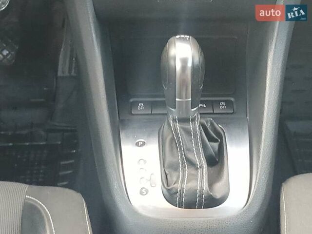 Черный Фольксваген Гольф, объемом двигателя 1.6 л и пробегом 266 тыс. км за 8600 $, фото 26 на Automoto.ua