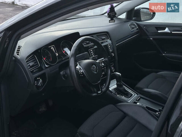 Черный Фольксваген Гольф, объемом двигателя 0 л и пробегом 245 тыс. км за 13200 $, фото 9 на Automoto.ua