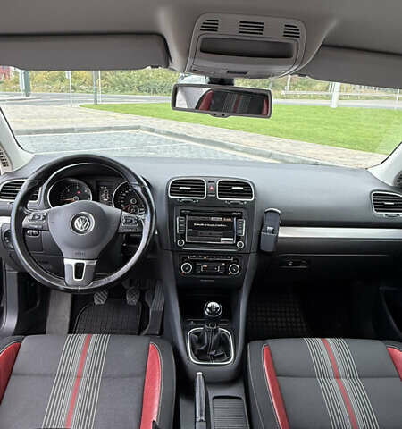 Черный Фольксваген Гольф, объемом двигателя 1.6 л и пробегом 279 тыс. км за 8400 $, фото 12 на Automoto.ua