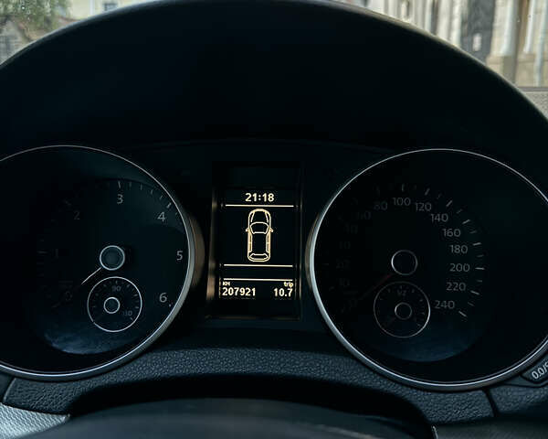 Чорний Фольксваген Гольф, об'ємом двигуна 1.6 л та пробігом 225 тис. км за 8000 $, фото 15 на Automoto.ua