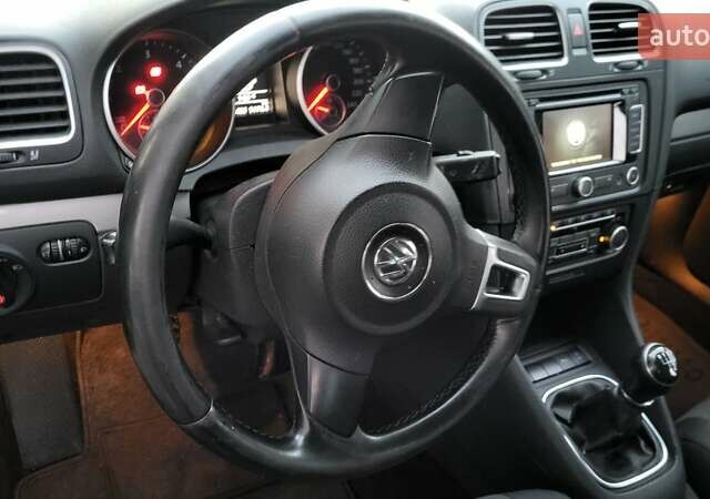 Чорний Фольксваген Гольф, об'ємом двигуна 1.6 л та пробігом 163 тис. км за 8900 $, фото 9 на Automoto.ua