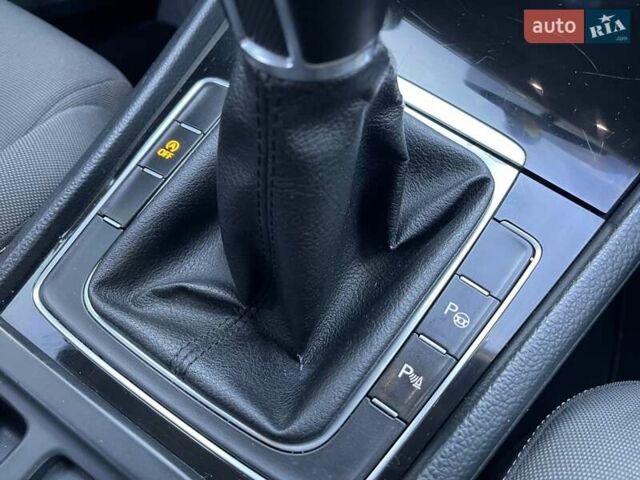 Фольксваген Гольф 2013 в Стрые на Automoto.ua Черный Фольксваген Гольф, объемом двигателя 1.97 л и пробегом 245 тыс. км за 11750 $, фото 40 на Automoto.ua