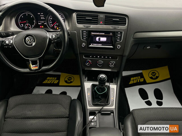 Черный Фольксваген Гольф, объемом двигателя 1.6 л и пробегом 246 тыс. км за 10300 $, фото 20 на Automoto.ua